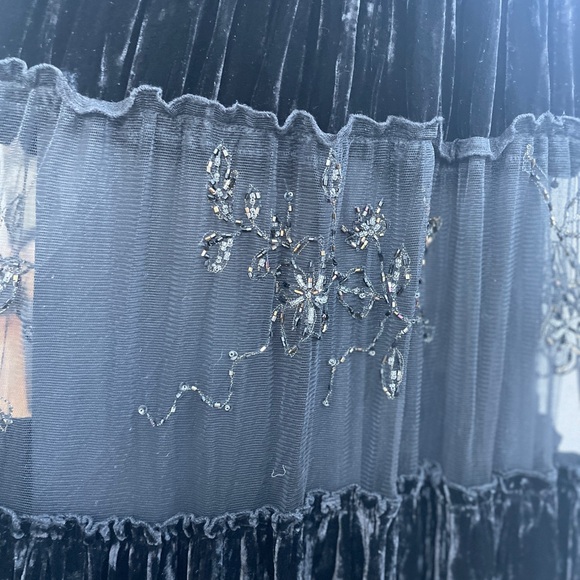 NWT BCBGMaxazria Strapless 100% Silk Crushed Velvet Beaded Dress MSRP $600 - Picture 5 of 8